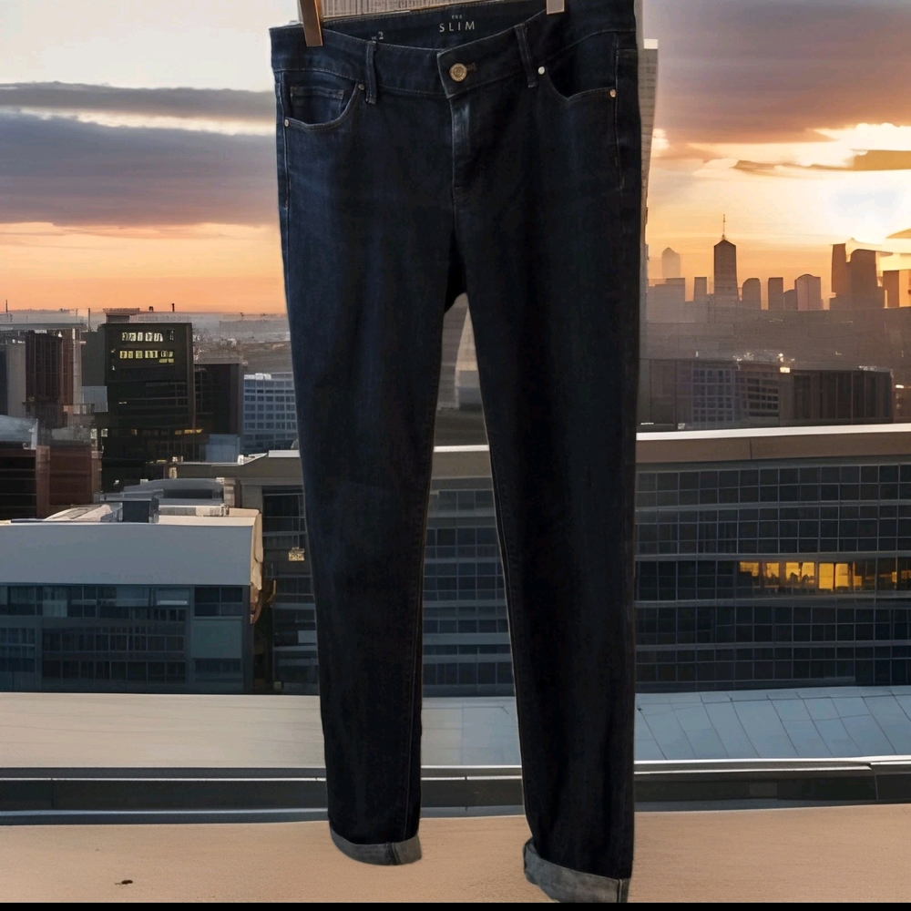 The White House Black Market Jeans Size 2 . Slim Fit Dark Blue Jeans